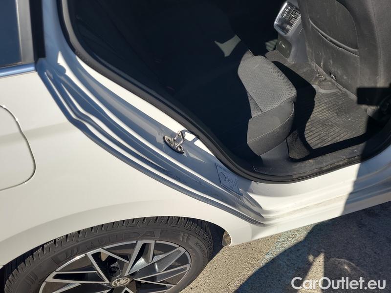  Skoda  Octavia  Combi (NX3)(2020) Oct.Combi 1.5TSI 110 Style #10