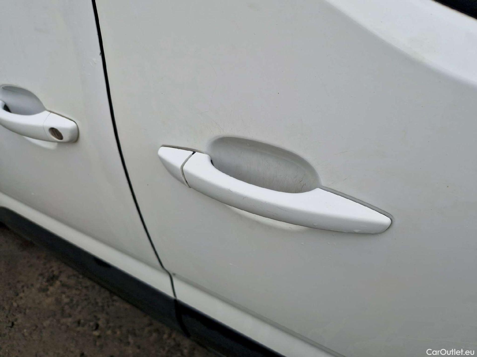  Peugeot  RIFTER   (06.2018->)  1.5BHDi 130 Allure #17