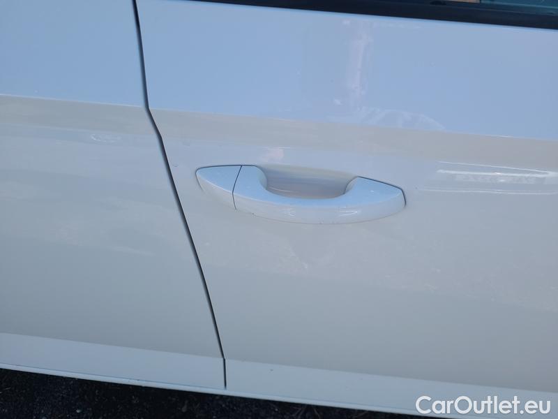  Skoda  Fabia  Combi (2015)  Com.1.0TSI 70 Style #36