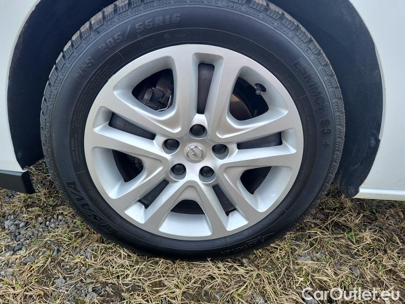  Opel  Astra  SportsTourer (2022) ST 1.5CDTi 77 Edition 5d #4