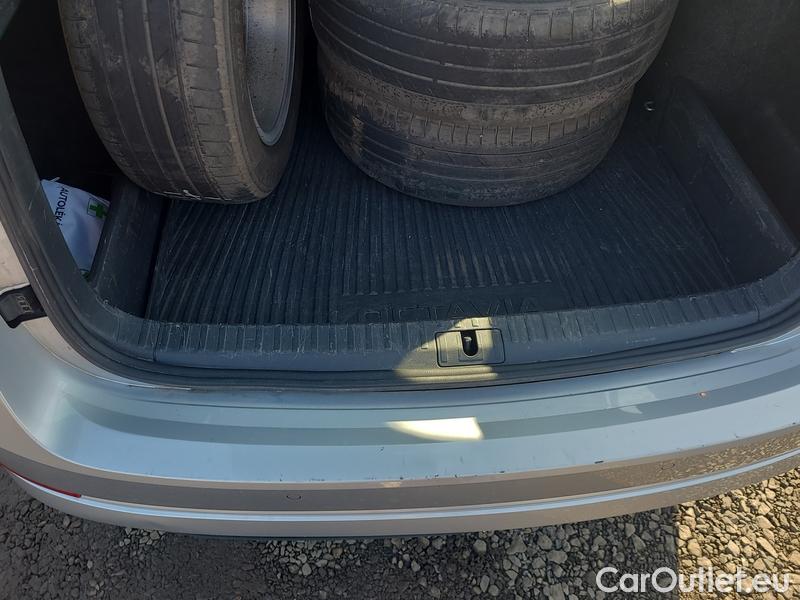  Skoda  Octavia  Combi (NX3)(2020) Oct.C.2.0TDI 110 4x4 Ambit AT #9