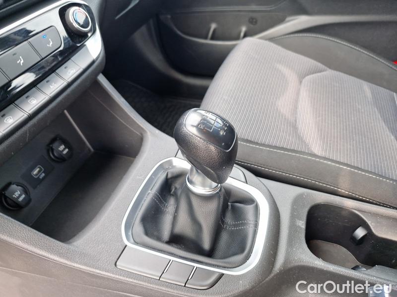  Hyundai  i30   cw (PD)(2017->)  kom. TGDI 120 Start Plus #16