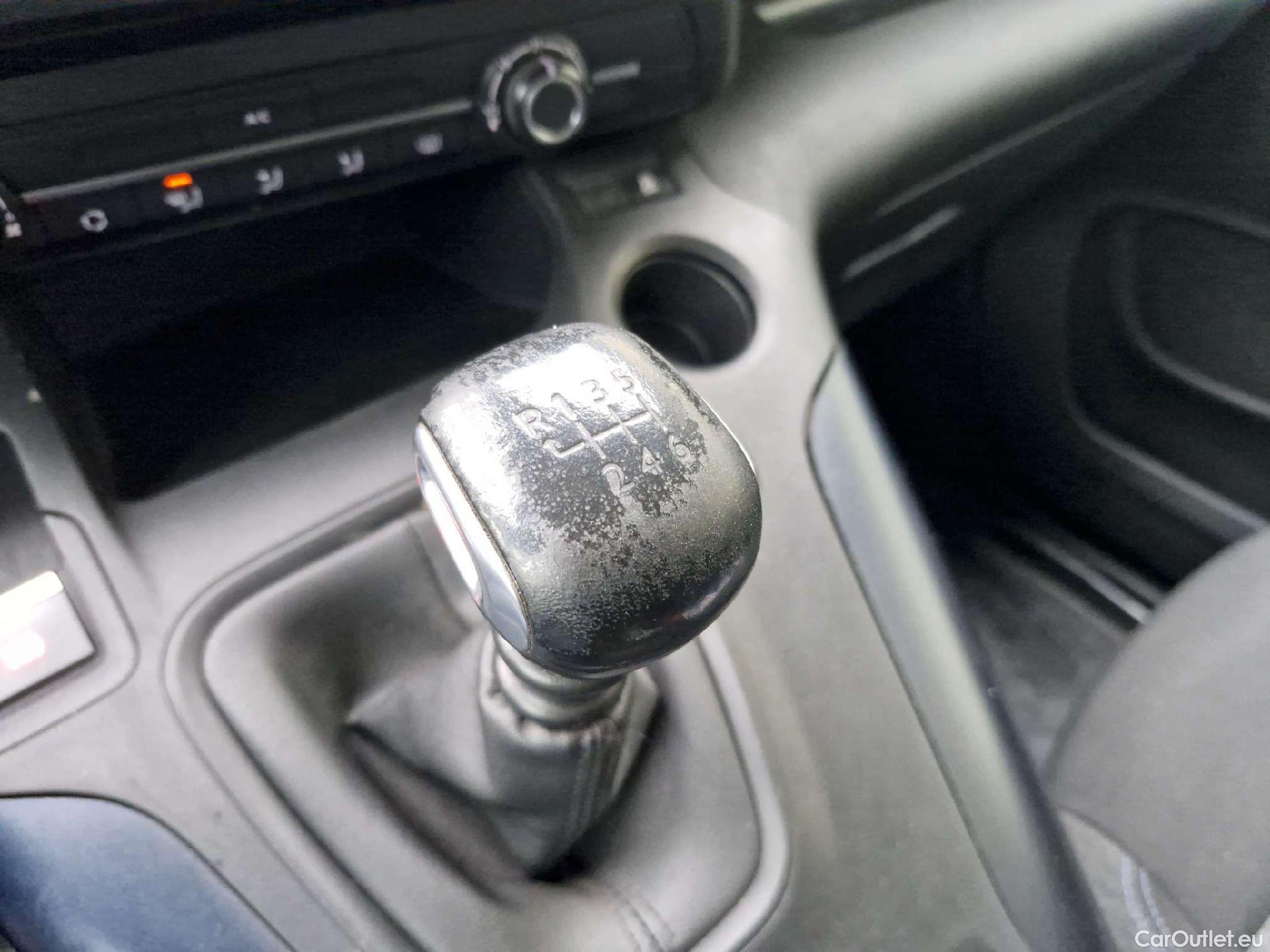  Peugeot  RIFTER   (06.2018->)  1.5BHDi 130 Allure #8