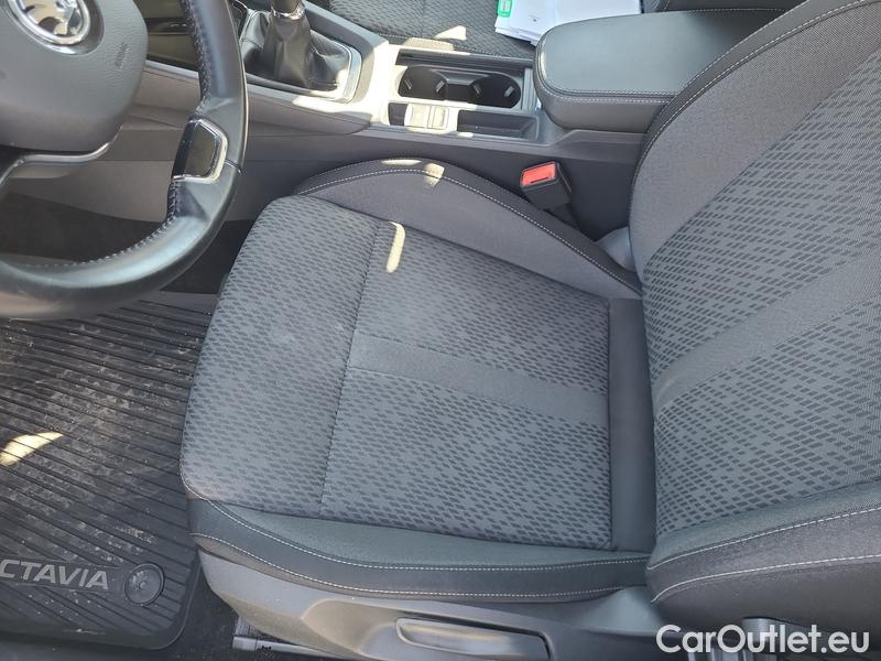  Skoda  Octavia  Combi (NX3)(2020) Oct.Combi 1.5TSI 110 Style #22