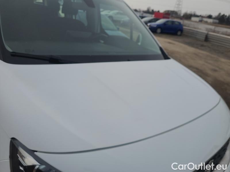  Peugeot  RIFTER   (06.2018->)  1.5BHDi 130 Allure #29