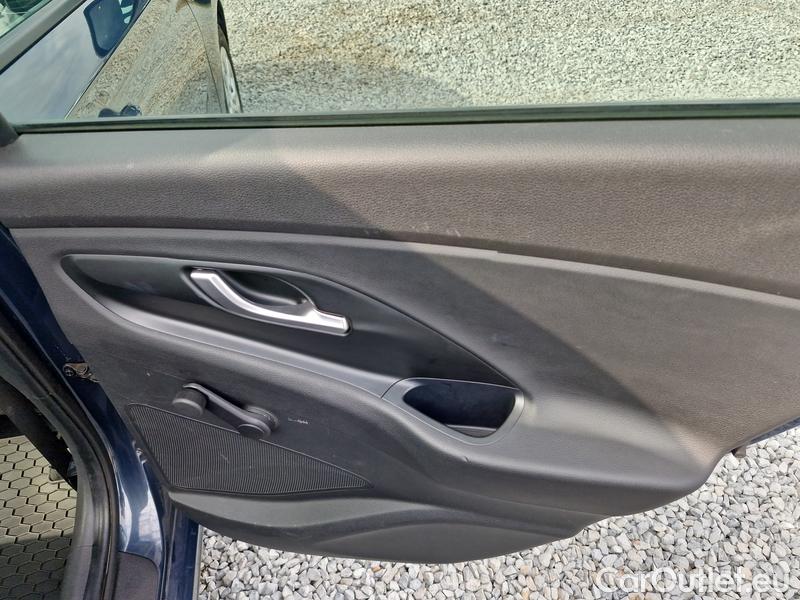  Hyundai  i30   cw (PD)(2017->)  kom. TGDI 120 Start Plus #27