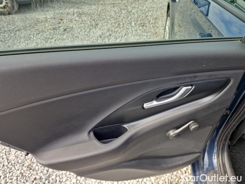  Hyundai  i30   cw (PD)(2017->)  kom. TGDI 120 Start Plus #9