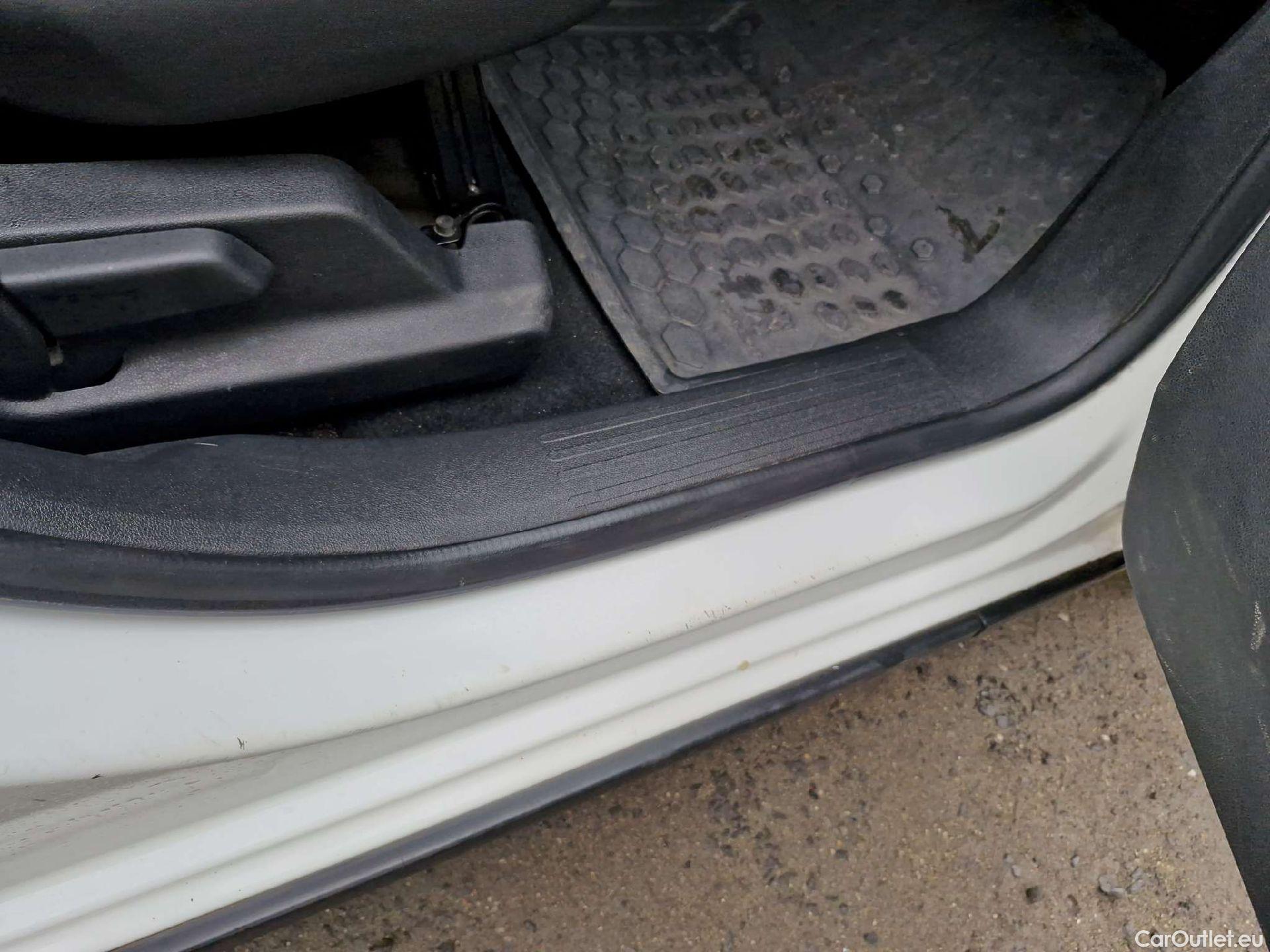  Peugeot  RIFTER   (06.2018->)  1.5BHDi 130 Allure #11