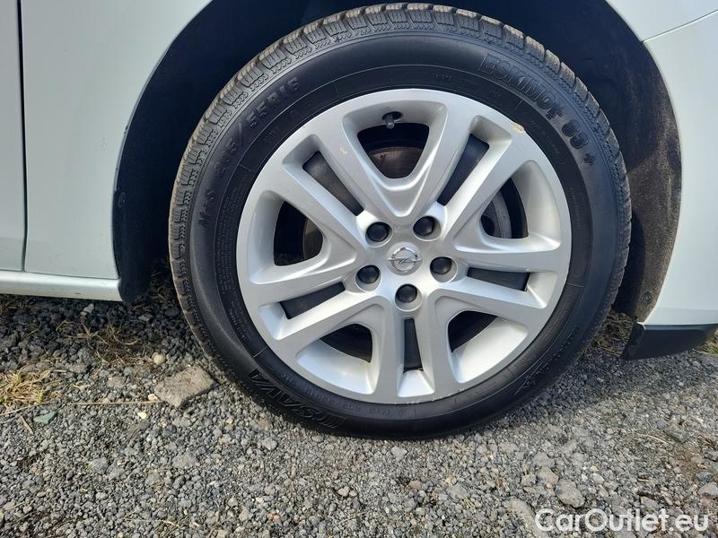  Opel  Astra  SportsTourer (2022) ST 1.5CDTi 77 Edition 5d #21