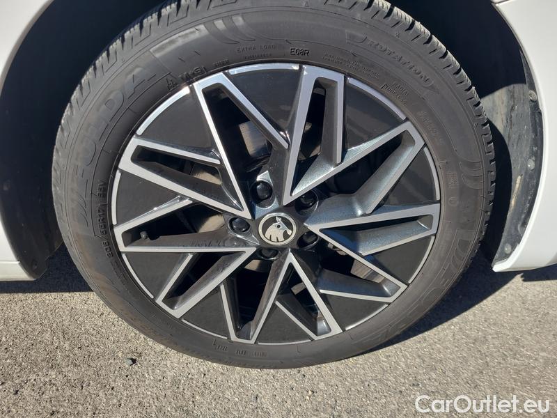  Skoda  Octavia  Combi (NX3)(2020) Oct.Combi 1.5TSI 110 Style #12