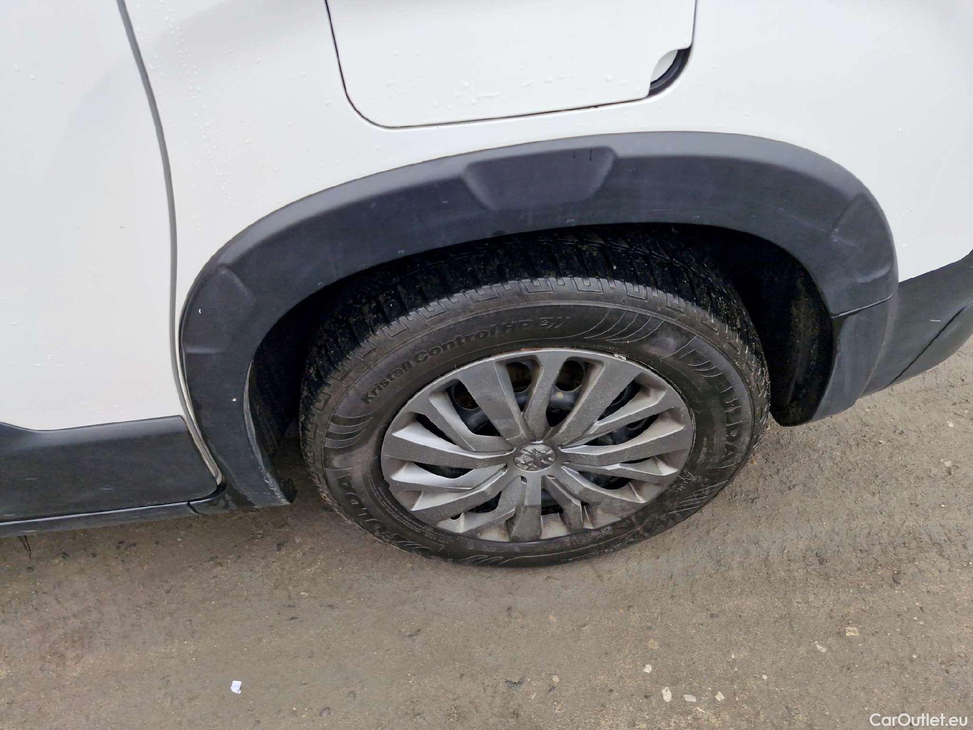  Peugeot  RIFTER   (06.2018->)  1.5BHDi 130 Allure #23