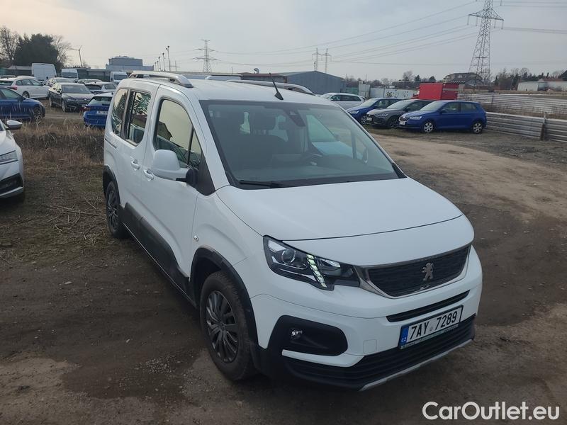  Peugeot  RIFTER   (06.2018->)  1.5BHDi 130 Allure #25