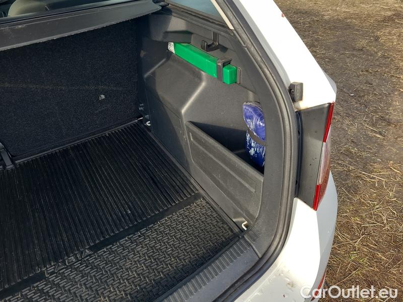  Skoda  Fabia  Combi (2015)  Com.1.0TSI 70 Style #16