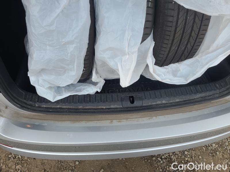  Skoda  Octavia  Combi (NX3)(2020) Oct.C.2.0TDI 110 4x4 Ambit AT #10