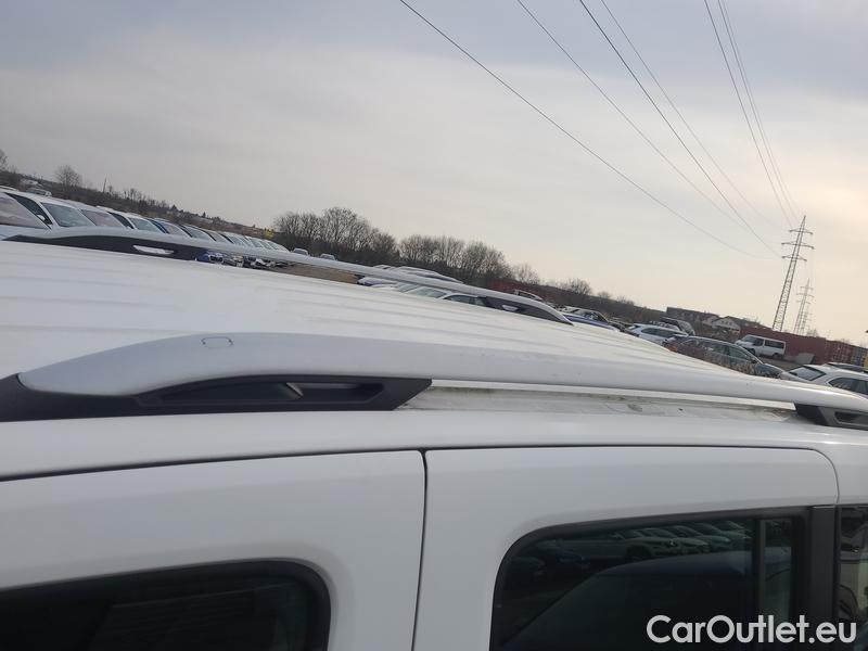  Peugeot  RIFTER   (06.2018->)  1.5BHDi 130 Allure #28