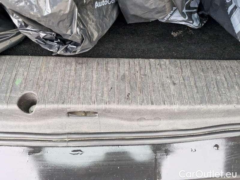  Peugeot  RIFTER   (06.2018->)  1.5BHDi 130 Allure #2