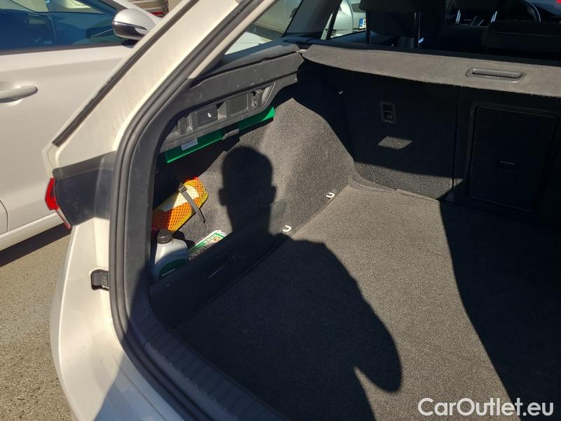  Skoda  Octavia  Combi (NX3)(2020) Oct.Combi 1.5TSI 110 Style #33