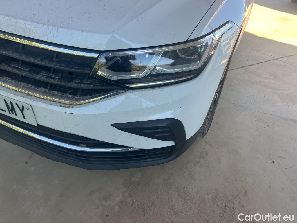  Volkswagen  Tiguan VOLKSWAGEN  / 2020 / 5P / todoterreno Life 2.0 TDI 110kW (150CV) DSG #20