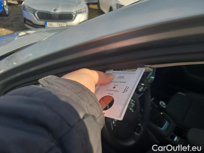  Skoda  Octavia  Lim. (NX3)(2020)  2.0TDI 85 Style 5d #9