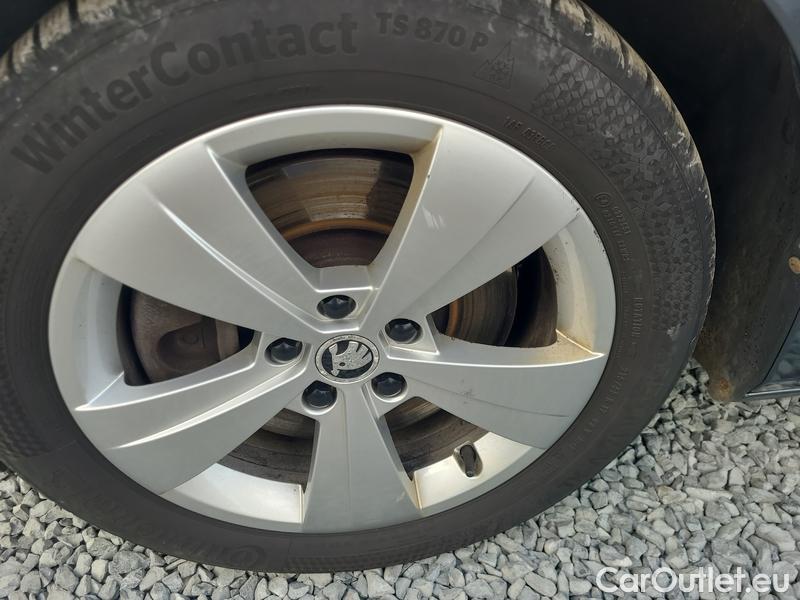  Skoda  Superb  Combi (3V5)(2015) Sup.C.FL2.0TSI 200  L&K 4x4 AT #10