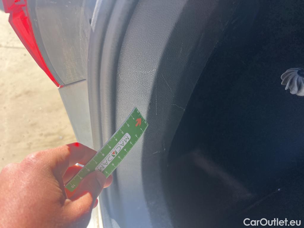  Volkswagen  Tiguan VOLKSWAGEN  / 2020 / 5P / todoterreno Life 2.0 TDI 110kW (150CV) DSG #17