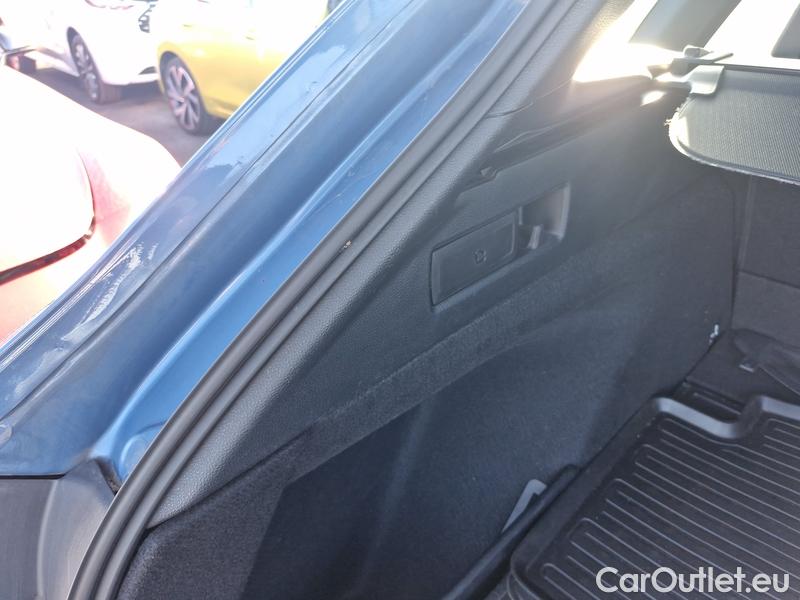  Toyota  Corolla  TouringSports (E21) (2019)  TS 2.0Hyb.Com.T.S.T.AT #21