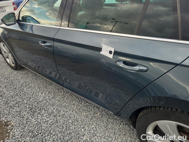  Skoda  Superb  Combi (3V5)(2015) Sup.C.FL2.0TSI 200  L&K 4x4 AT #19