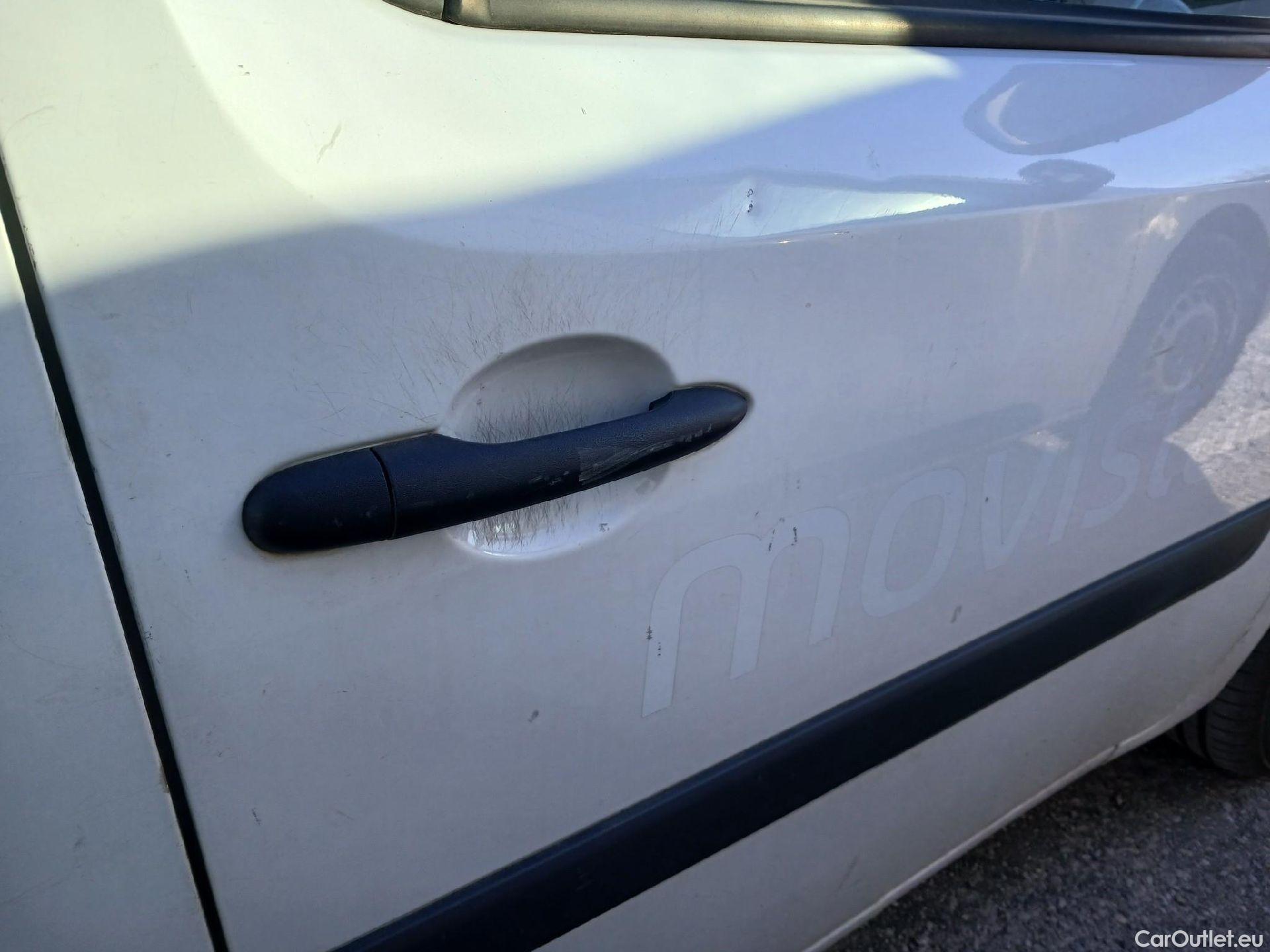  Renault  Kangoo RENAULT  Furgón/2013/3P/furgón derivado de turismo Profesional dCi 55 kW (75 CV) #27