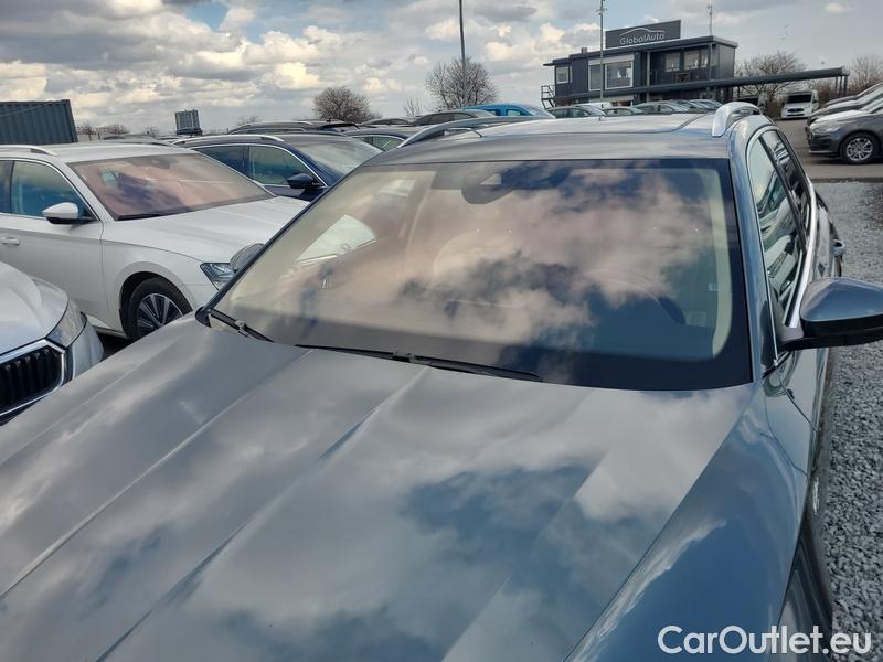  Skoda  Superb  Combi (3V5)(2015) Sup.C.FL2.0TSI 200  L&K 4x4 AT #1