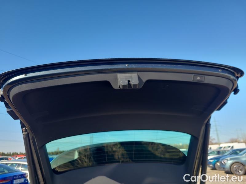  Skoda  Octavia  Combi (NX3)(2020) Oct.C.2.0TDI 110 4x4 Scout AT #23