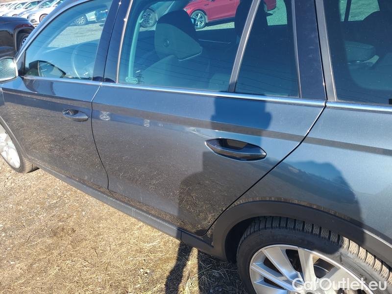  Skoda  Octavia  Combi (NX3)(2020) Oct.C.2.0TDI 110 4x4 Scout AT #14