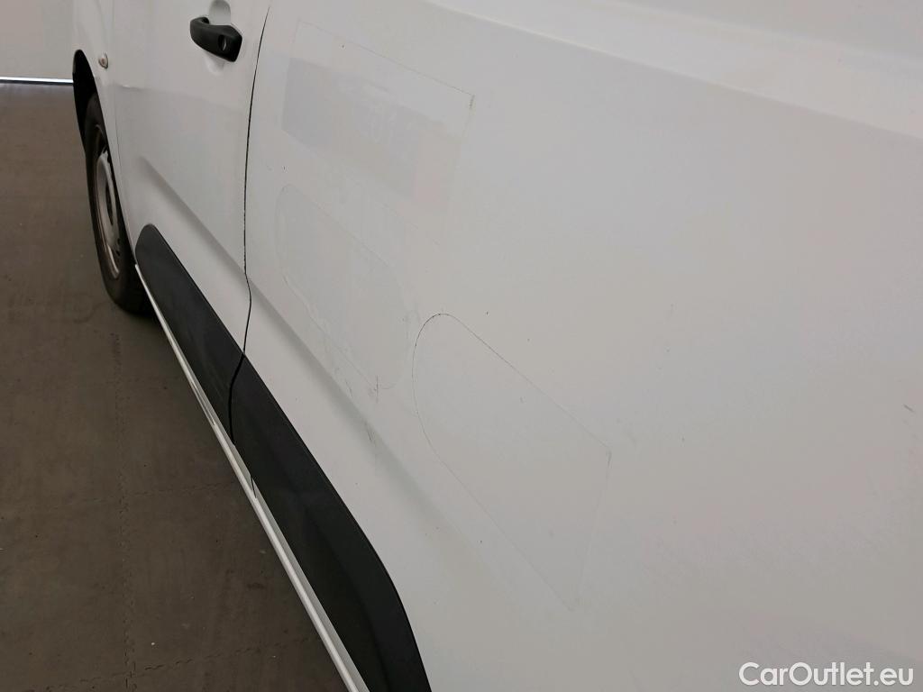  Peugeot  Partner PEUGEOT  / 2018 / 3P / furgón derivado de turismo Pro Standard 1000kg BlueHDi 73kW #28