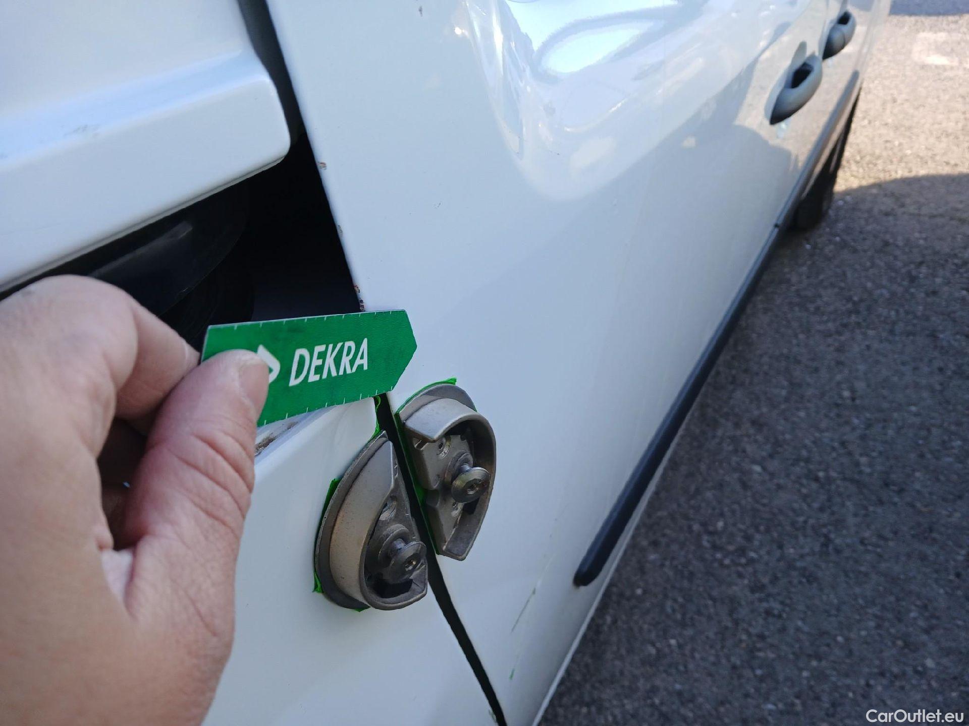  Renault  Kangoo RENAULT  Furgón/2013/3P/furgón derivado de turismo Profesional dCi 55 kW (75 CV) #21