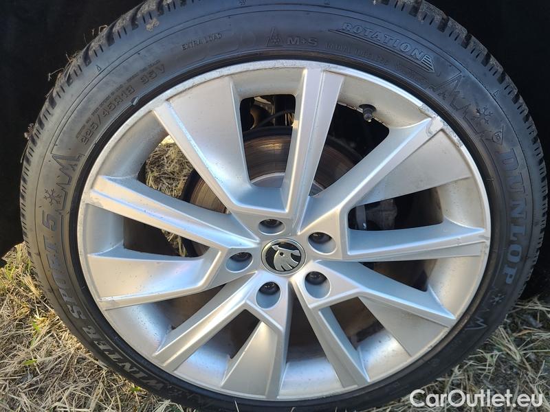  Skoda  Octavia  Combi (NX3)(2020) Oct.C.2.0TDI 110 4x4 Scout AT #26