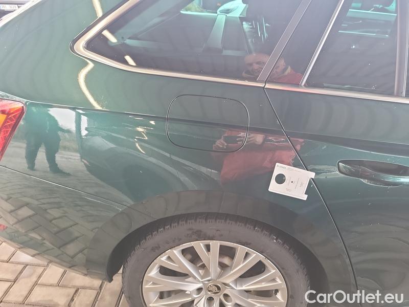  Skoda  Superb  Combi (3T5)(2010) Sup.C.FL2.0TDI 110 L&K AT #7