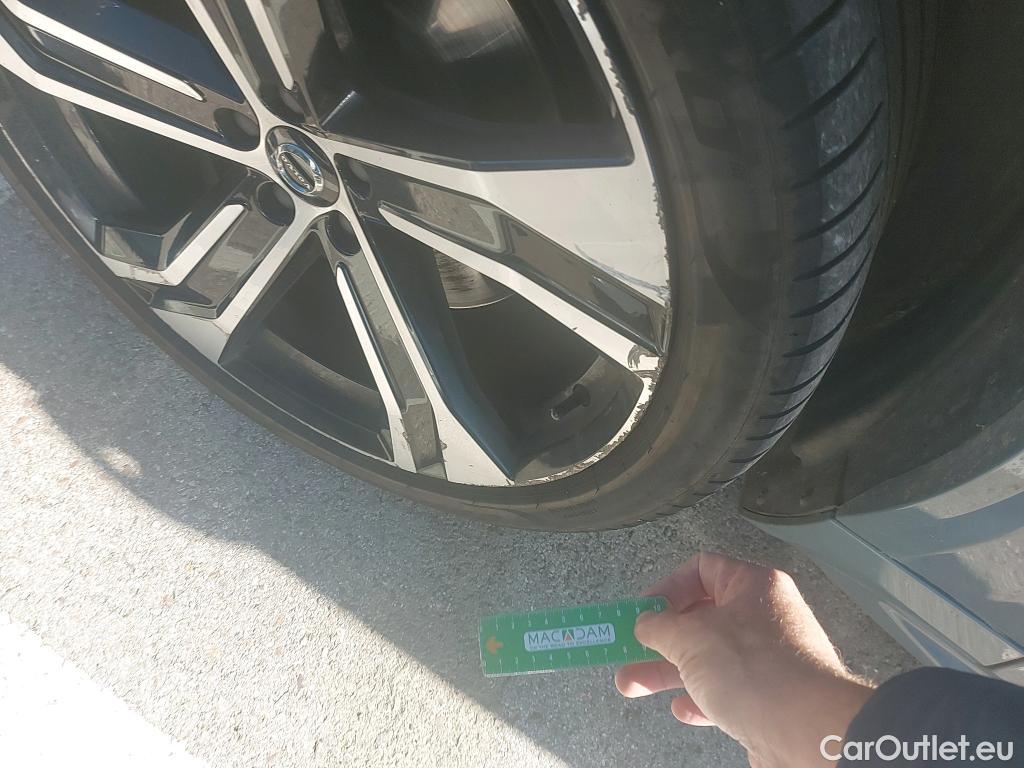  Volvo  XC90 VOLVO  / 2019 / 5P / todoterreno 2.0 T8 AWD Recharge R-Design Auto #14