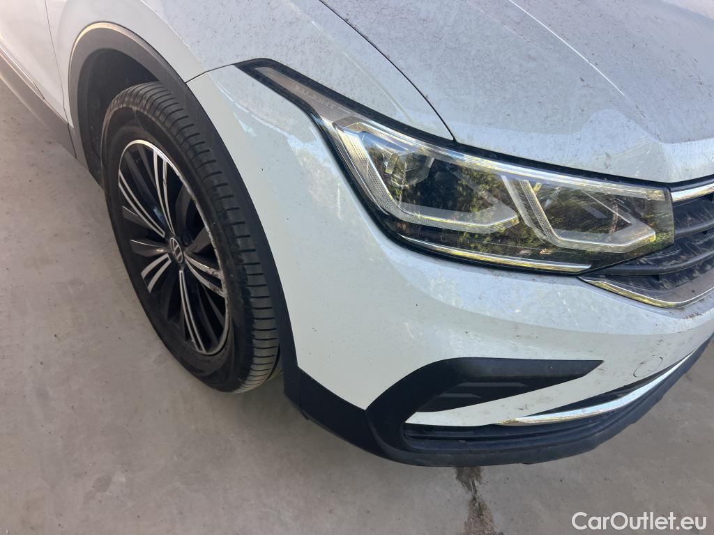  Volkswagen  Tiguan VOLKSWAGEN  / 2020 / 5P / todoterreno Life 2.0 TDI 110kW (150CV) DSG #23