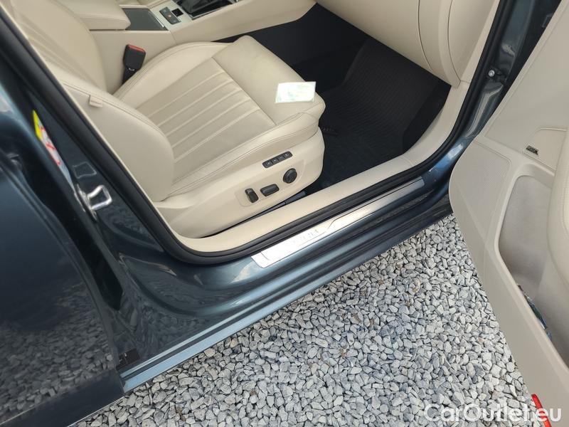  Skoda  Superb  Combi (3V5)(2015) Sup.C.FL2.0TSI 200  L&K 4x4 AT #39