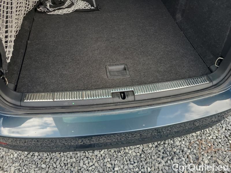  Skoda  Superb  Combi (3V5)(2015) Sup.C.FL2.0TSI 200  L&K 4x4 AT #26