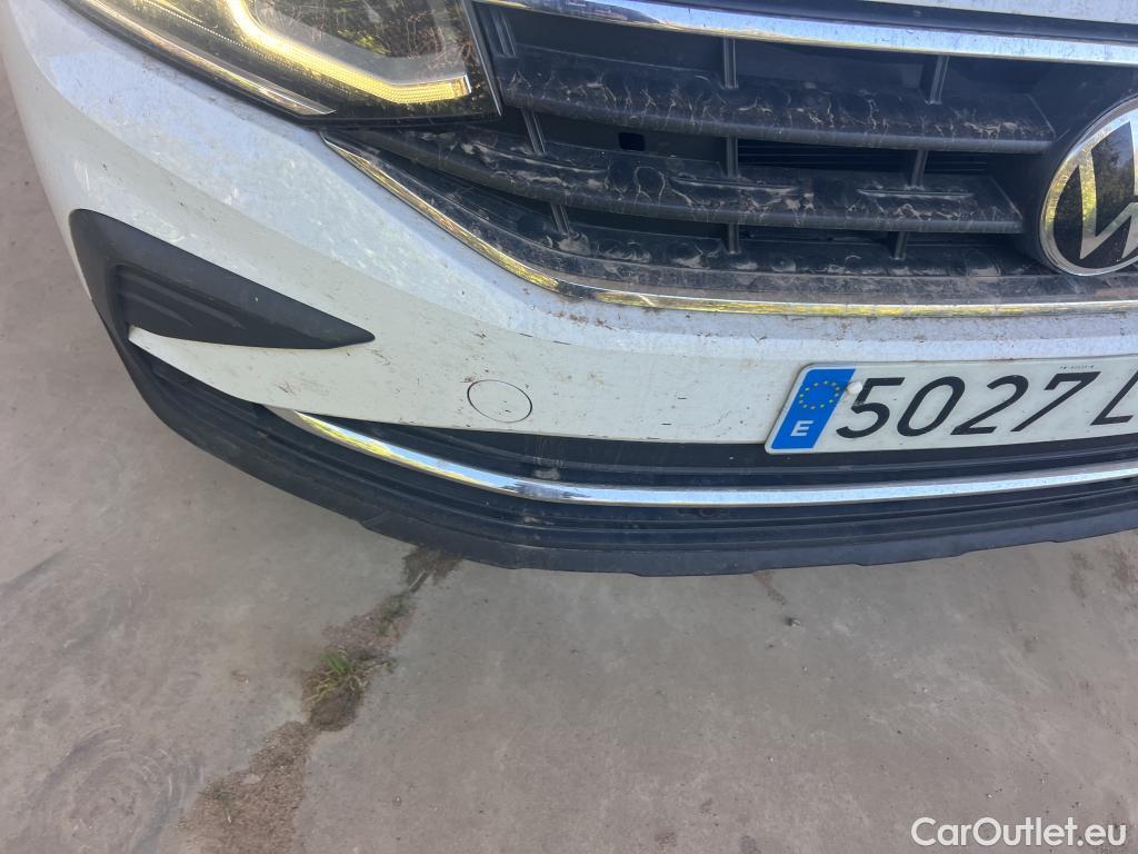  Volkswagen  Tiguan VOLKSWAGEN  / 2020 / 5P / todoterreno Life 2.0 TDI 110kW (150CV) DSG #22