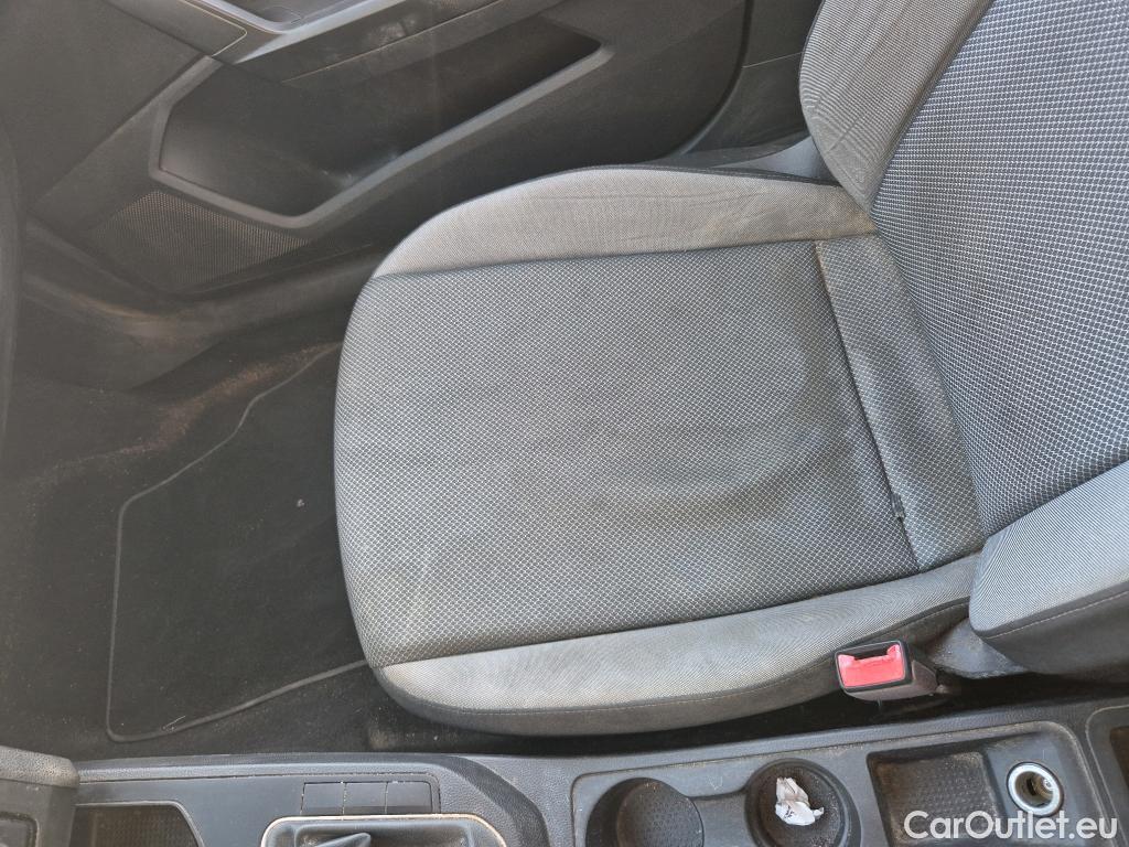  Seat  Ibiza SEAT NUEVO  5p 5G berlina con portó 1.0 EcoTSI 70kW (95CV) Style #26