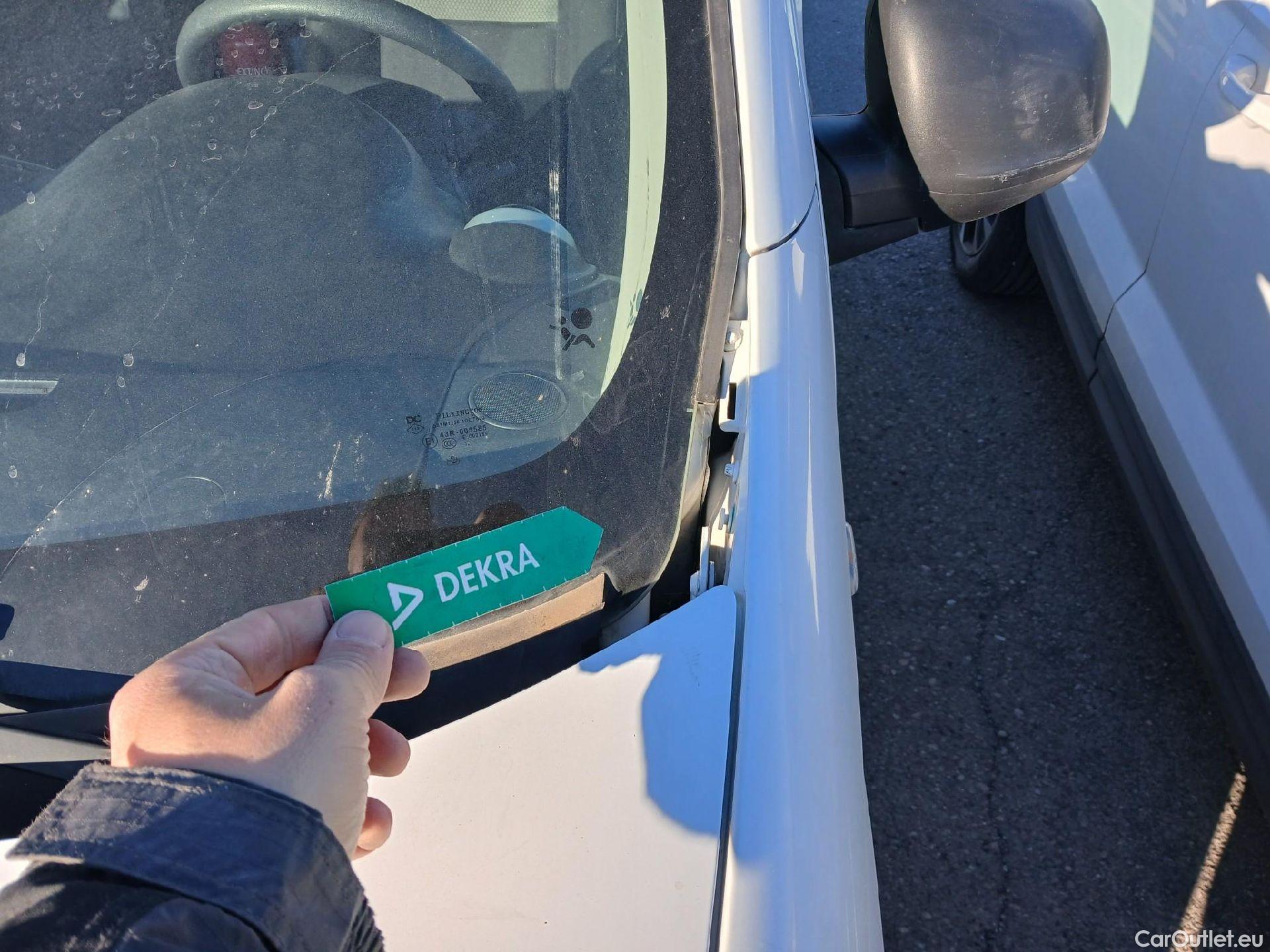  Renault  Kangoo RENAULT  Furgón/2013/3P/furgón derivado de turismo Profesional dCi 55 kW (75 CV) #30