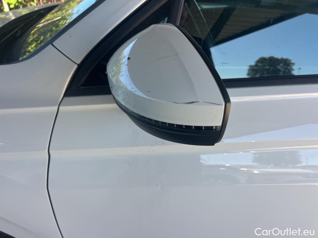  Volkswagen  Tiguan VOLKSWAGEN  / 2020 / 5P / todoterreno Life 2.0 TDI 110kW (150CV) DSG #29