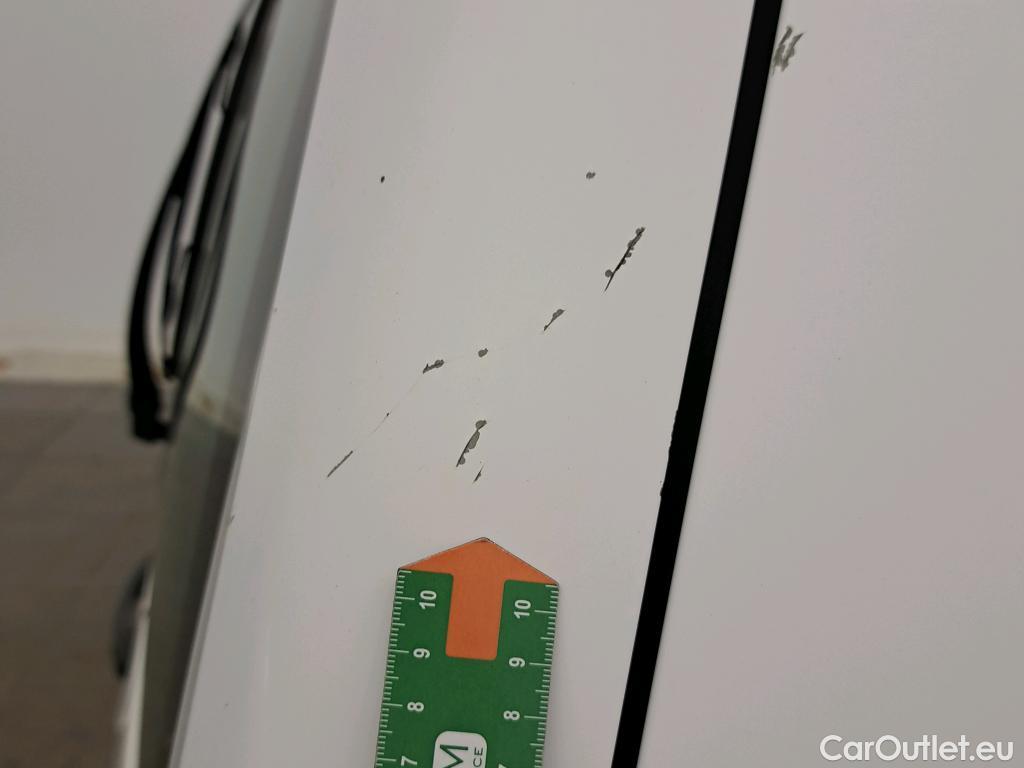  Peugeot  Partner PEUGEOT  / 2018 / 3P / furgón derivado de turismo Pro Standard 1000kg BlueHDi 73kW #32