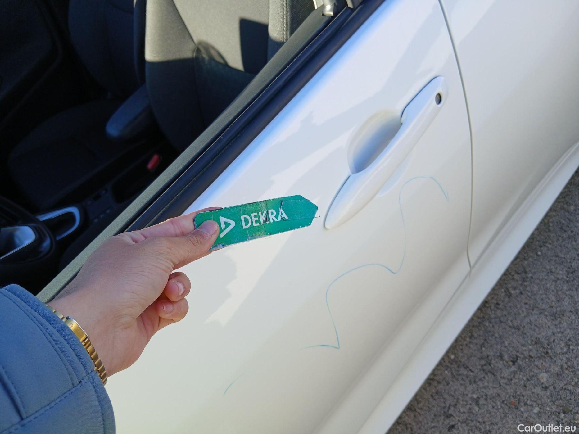  Toyota  Yaris TOYOTA  / 2020 / 5P / berlina con portón 1.5 120H Active Tech #9