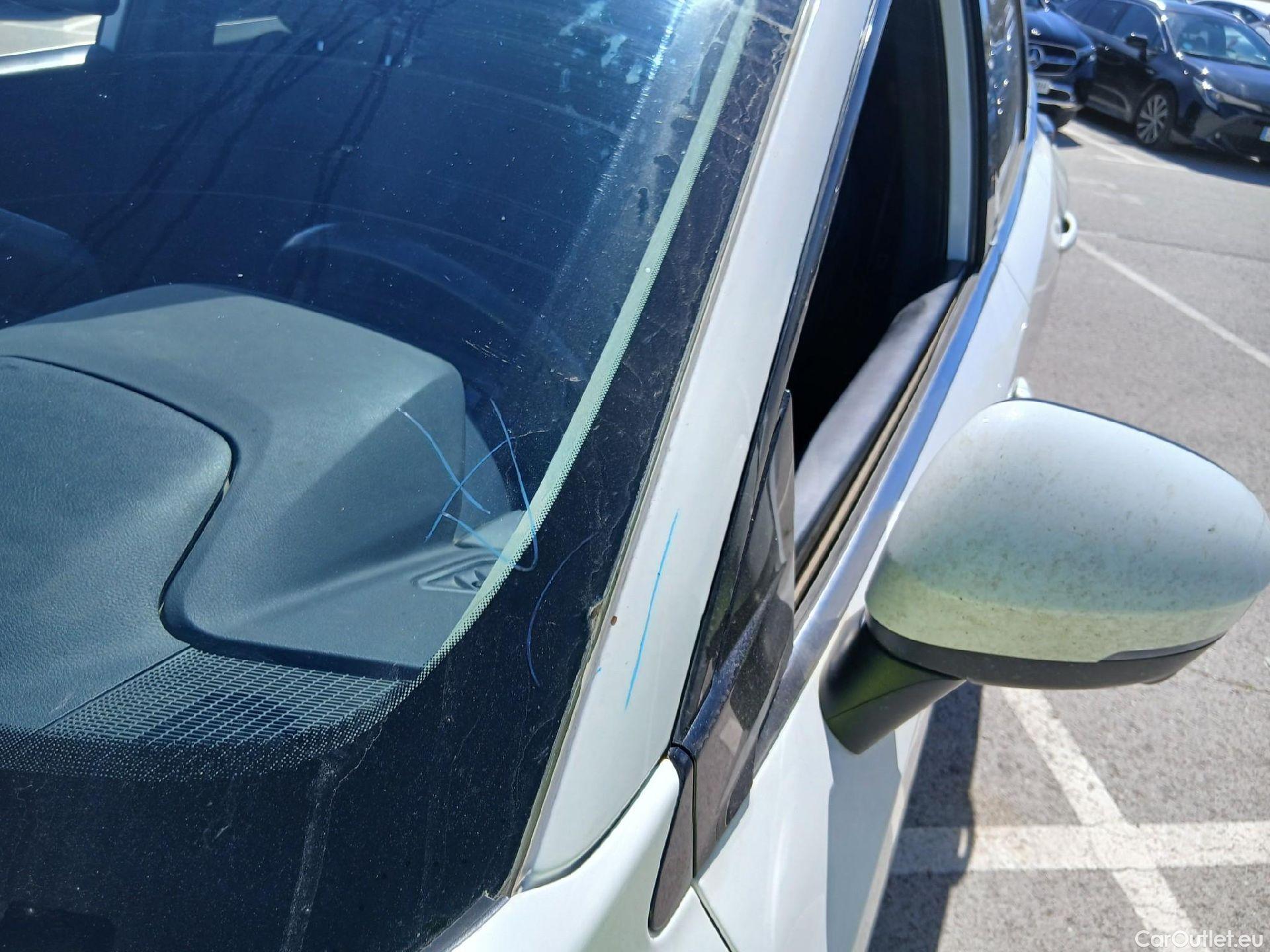  Nissan  Qashqai NISSAN  / 2021 / 5P / todoterreno DIG-T 116kW mHEV Xtronic 4x4 N-Connecta #14