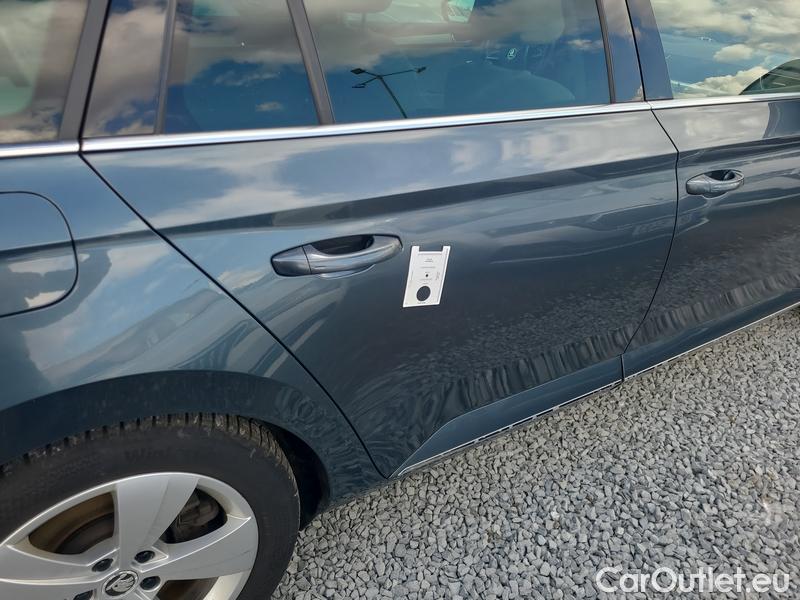  Skoda  Superb  Combi (3V5)(2015) Sup.C.FL2.0TSI 200  L&K 4x4 AT #36