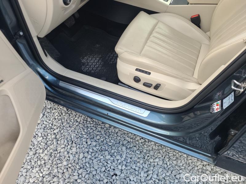  Skoda  Superb  Combi (3V5)(2015) Sup.C.FL2.0TSI 200  L&K 4x4 AT #14