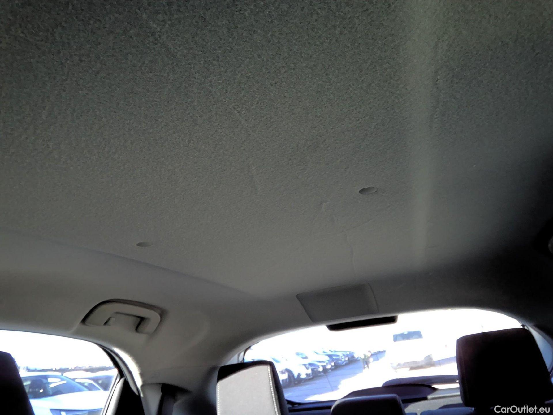  Toyota  Yaris TOYOTA  / 2020 / 5P / berlina con portón 1.5 120H Active Tech #23