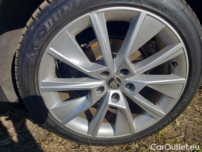  Skoda  Octavia  Combi (NX3)(2020) Oct.C.2.0TDI 110 4x4 Scout AT #16